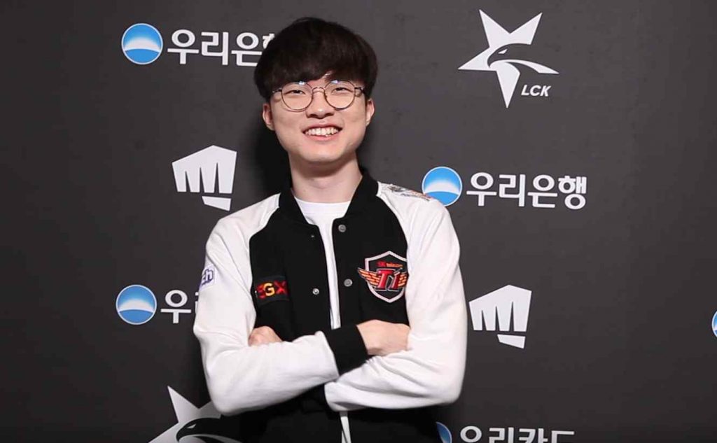 Faker Best League of Legends Player of All Time (2022 Ranks)